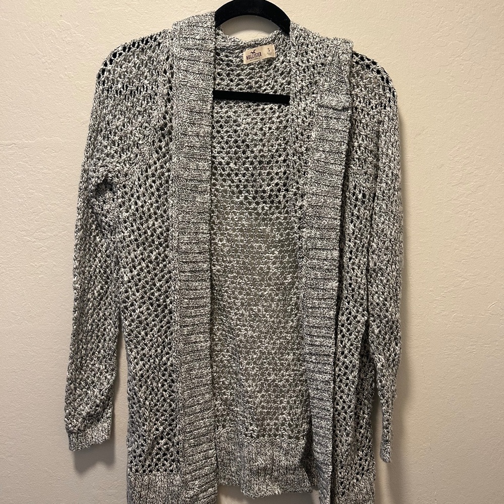 Hollister Open Stitch Hooded Cardigan in Grey (Size Small)
